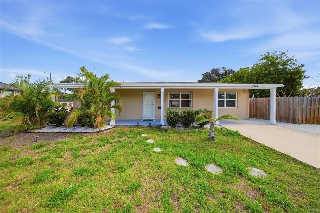 1565 CONNECTICUT AVENUE NE, ST PETERSBURG, FL 33703