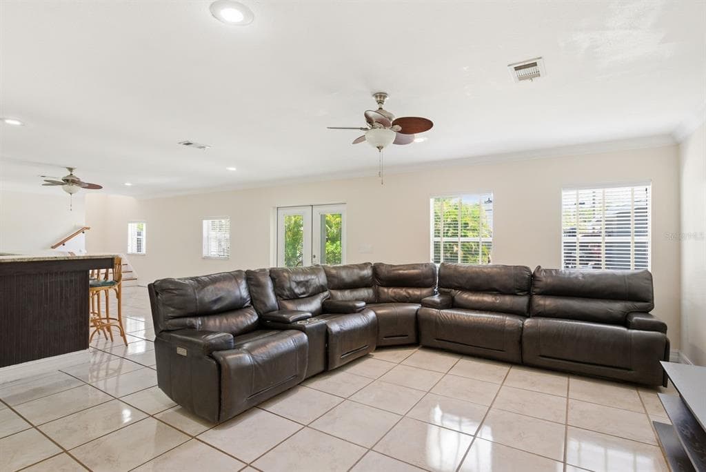 850 36TH AVENUE S, ST PETERSBURG, FL 33705 — zdjęcie 5