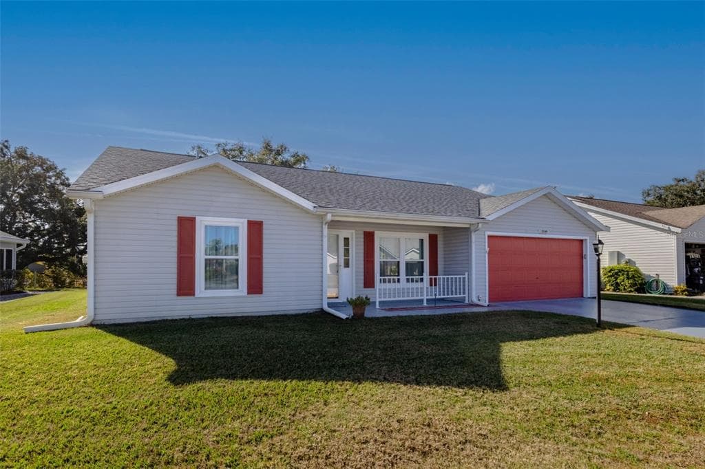 25049 NAVEL AVENUE, LEESBURG, FL 34748