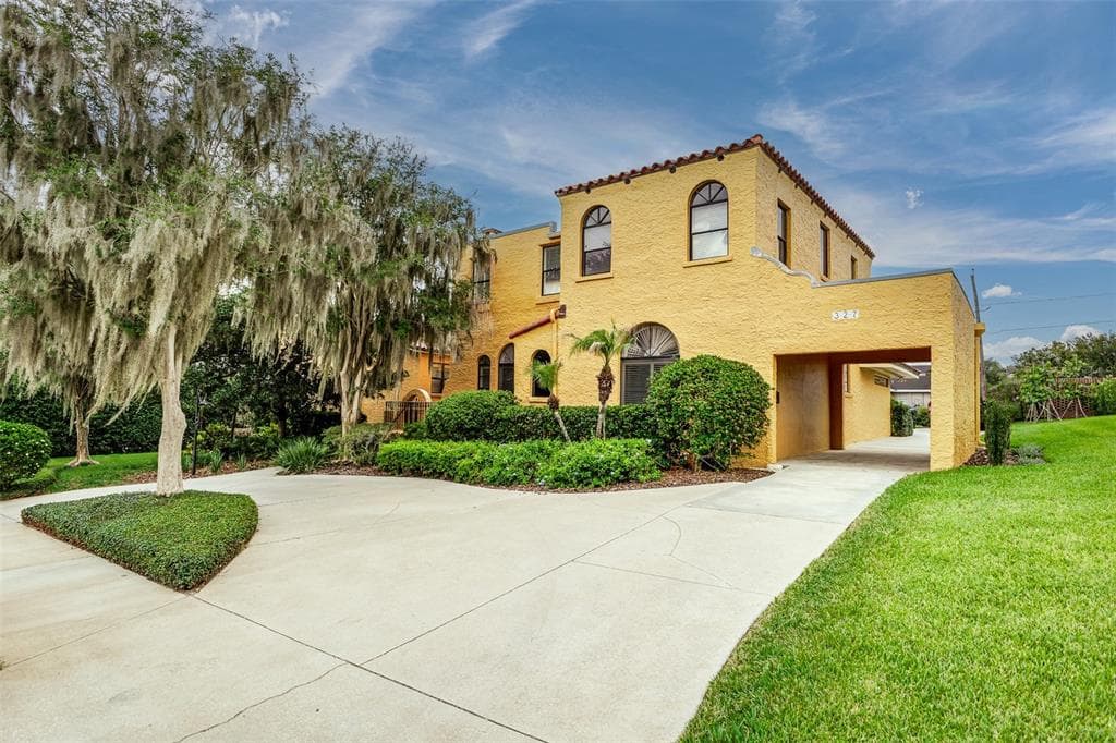 327 MIRAMAR ROAD, LAKELAND, FL 33803