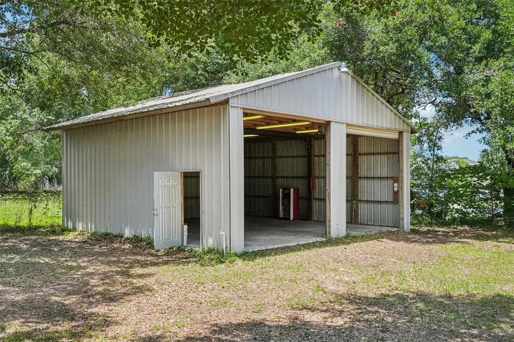 126 S SAINT CLOUD AVENUE, VALRICO, FL 33594 — zdjęcie 2