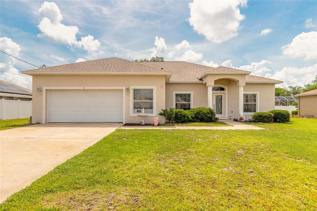 8 LAMOYNE LANE, PALM COAST, FL 32137