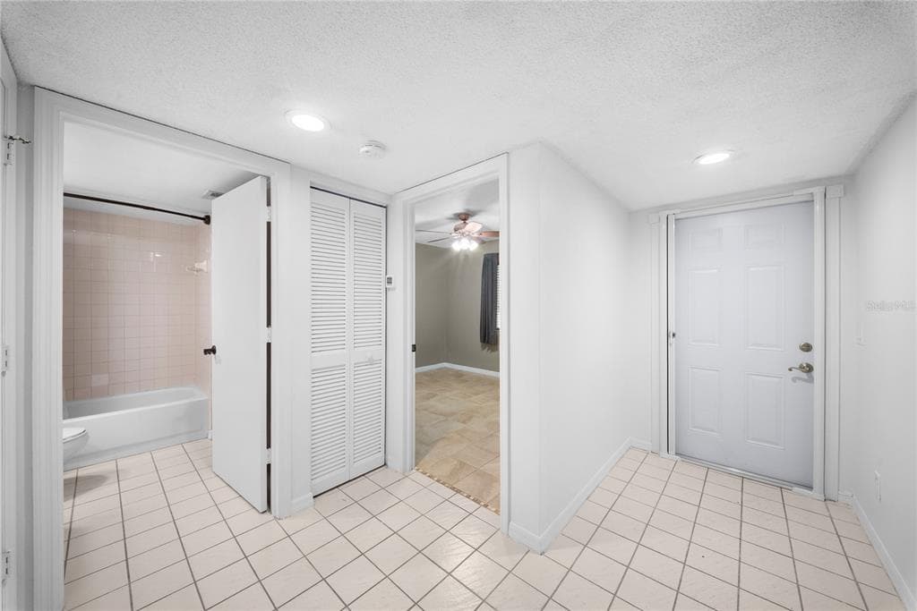 7761 JEWEL LANE # 102, NAPLES, FL 34109 — zdjęcie 5