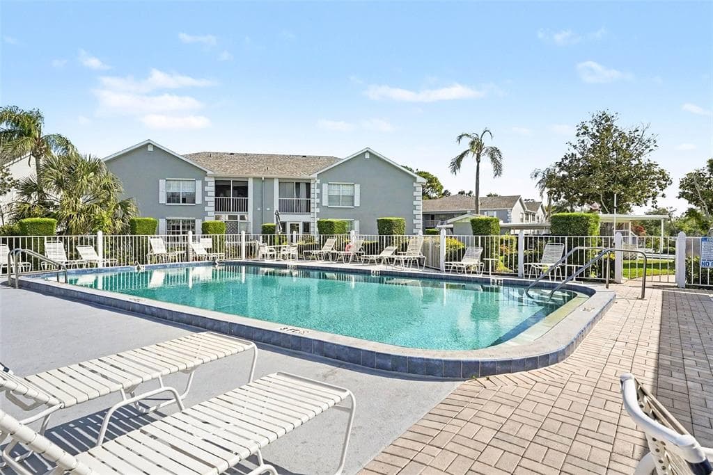 12049 HOOSIER COURT # 203, HUDSON, FL 34667 — zdjęcie 2