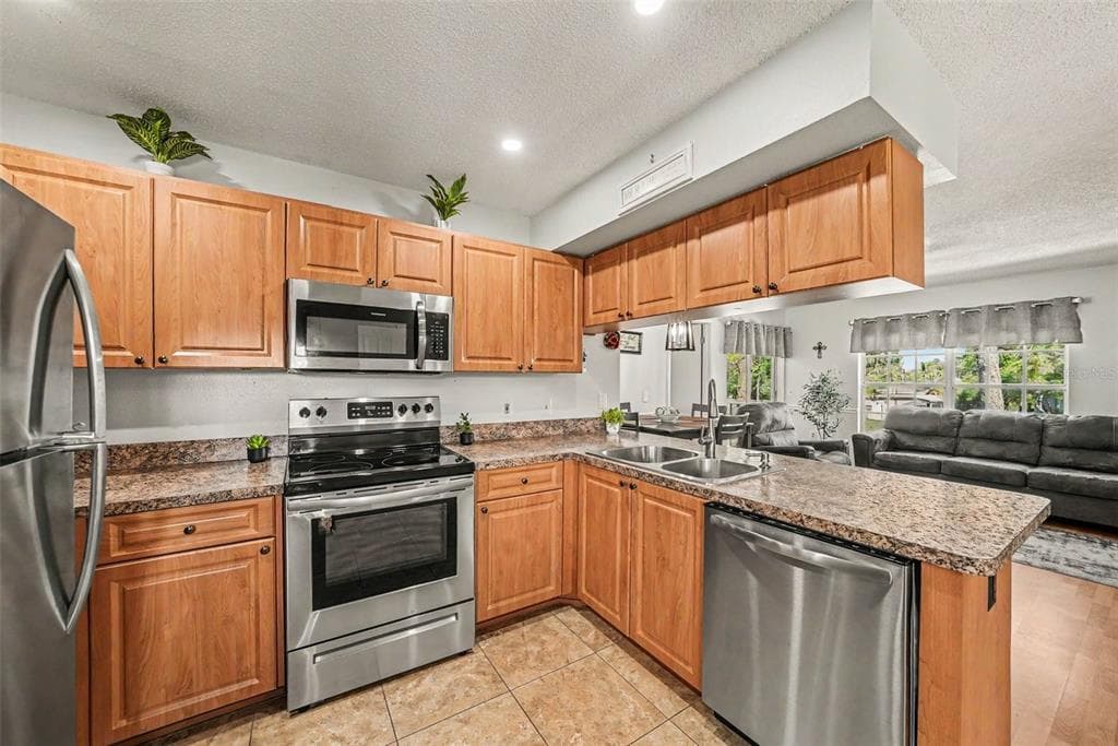 12049 HOOSIER COURT # 203, HUDSON, FL 34667 — zdjęcie 3