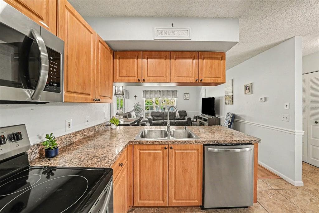 12049 HOOSIER COURT # 203, HUDSON, FL 34667 — zdjęcie 4