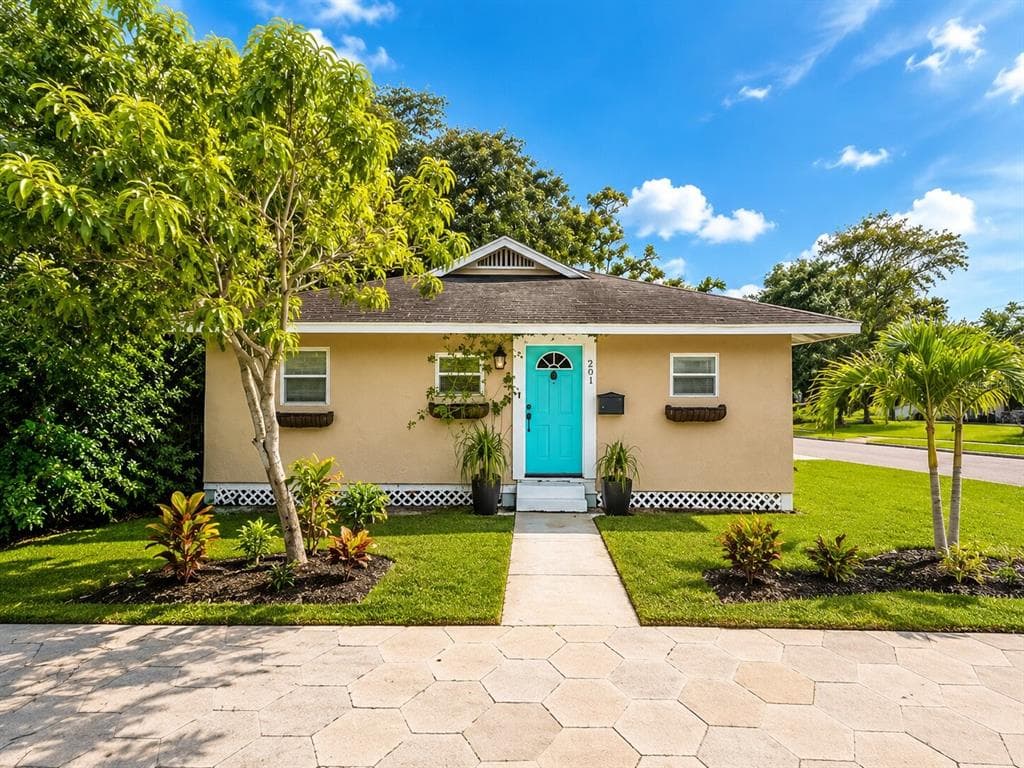201 35TH STREET S, ST PETERSBURG, FL 33711