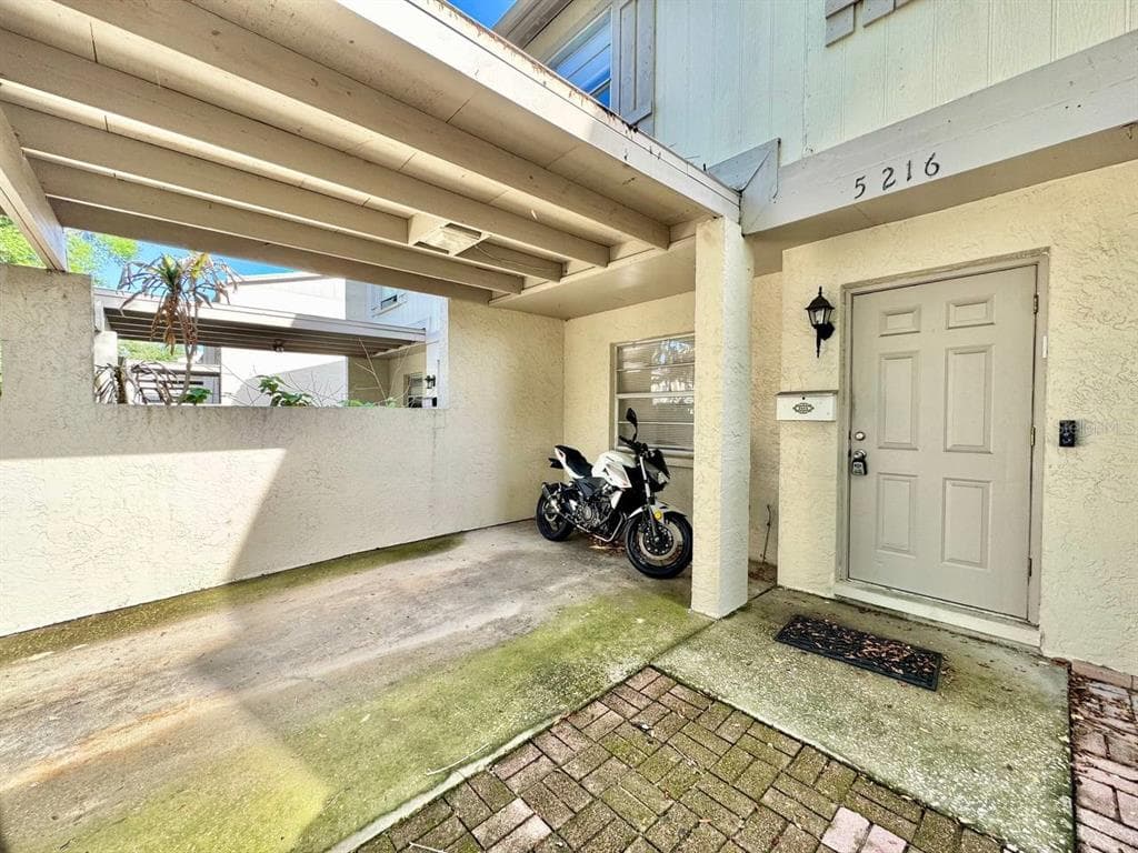 5216 TENNIS COURT CIRCLE # 5216, TAMPA, FL 33617 — zdjęcie 3
