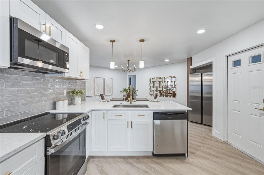 9305 120TH LANE, SEMINOLE, FL 33772 — zdjęcie 5