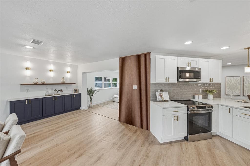 9305 120TH LANE, SEMINOLE, FL 33772 — zdjęcie 3