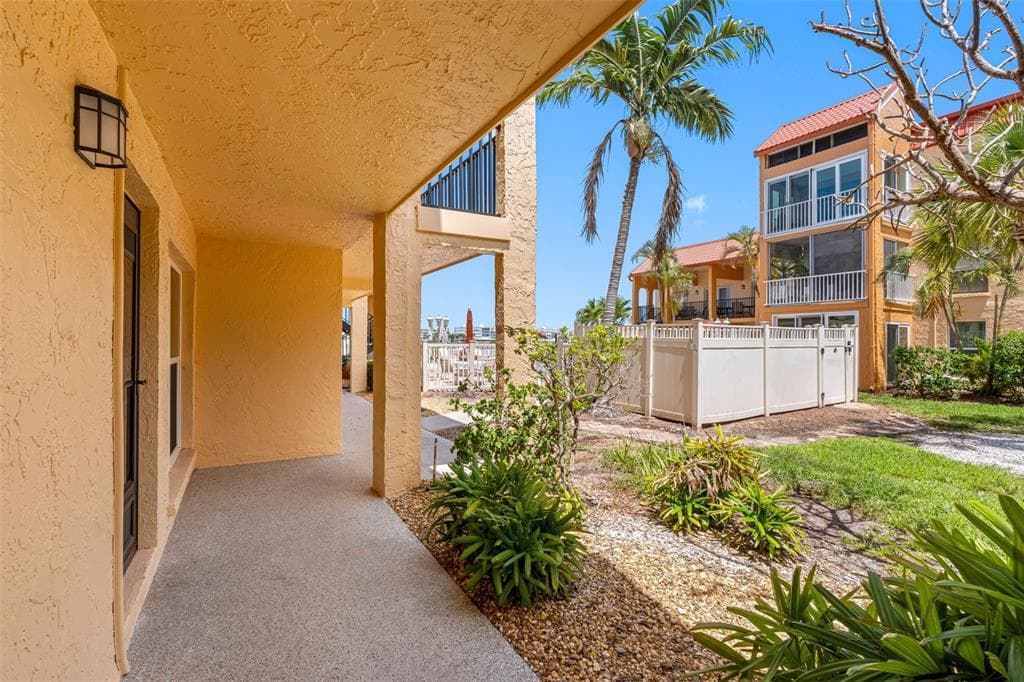 8921 BLIND PASS ROAD # 141, ST PETE BEACH, FL 33706 — zdjęcie 5