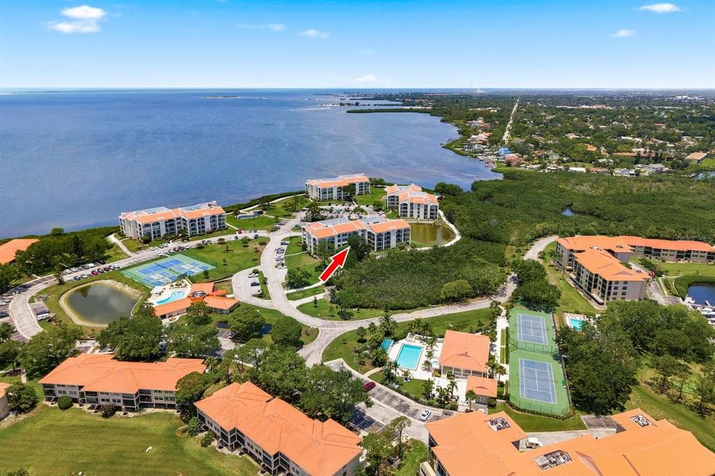 125 MARINER DRIVE # 125, TARPON SPRINGS, FL 34689