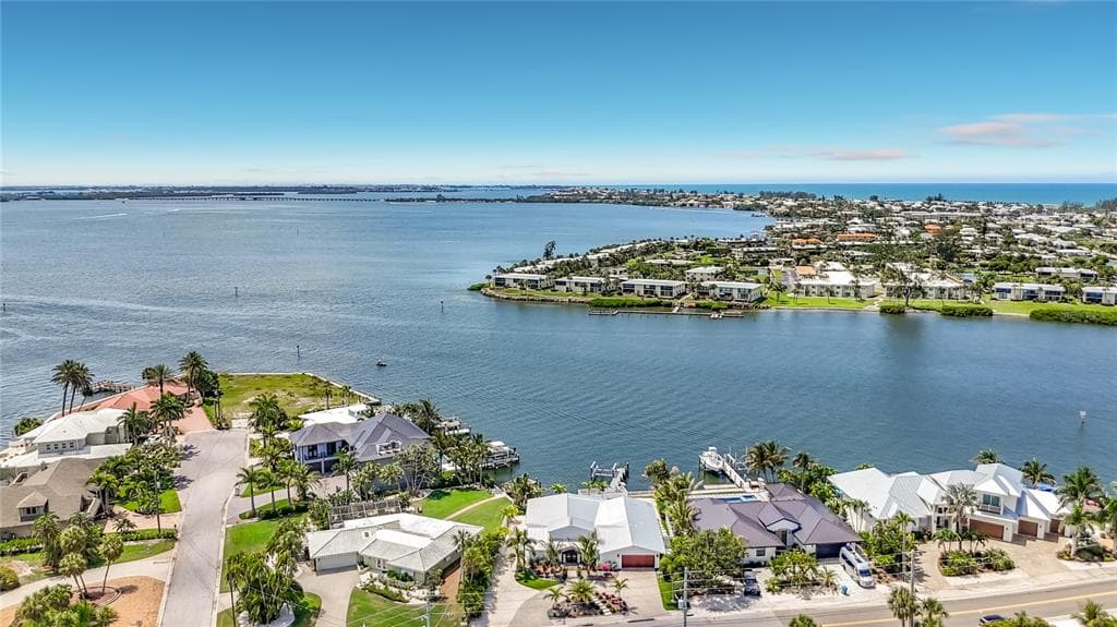 605 KEY ROYALE DRIVE, HOLMES BEACH, FL 34217 — zdjęcie 2