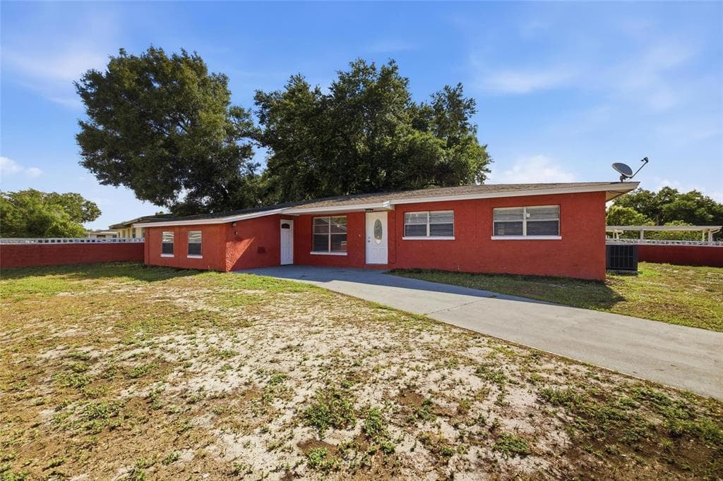 7102 DELLWOOD DRIVE, TAMPA, FL 33619