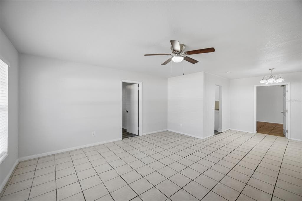 7102 DELLWOOD DRIVE, TAMPA, FL 33619 — zdjęcie 4