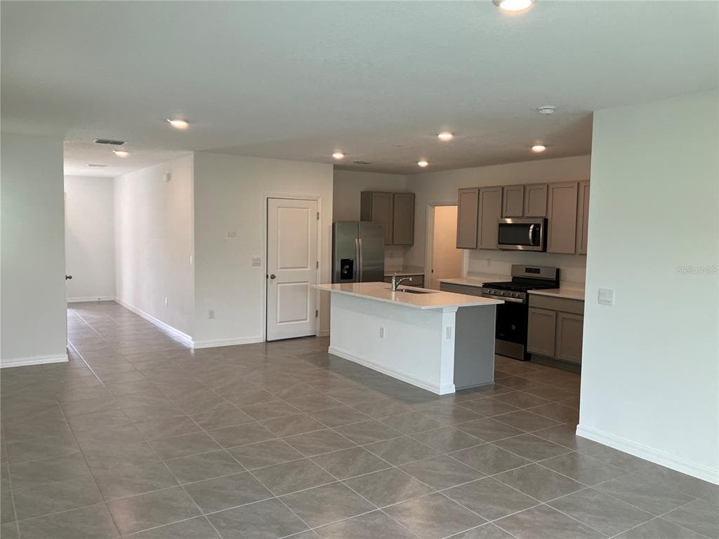 35694 KINSEY POINT, ZEPHYRHILLS, FL 33541 — zdjęcie 2