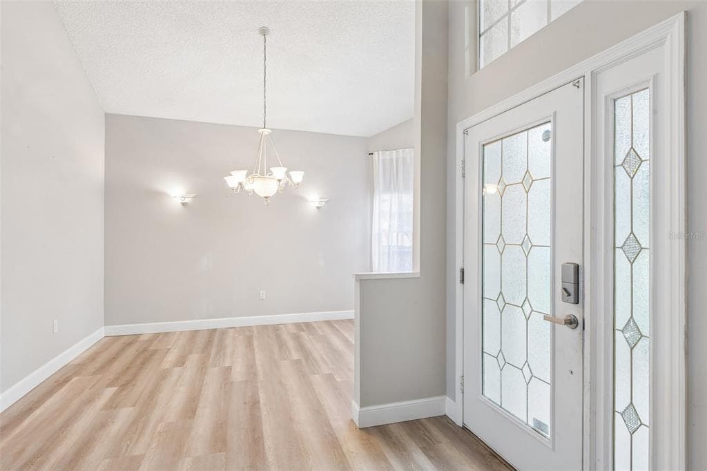 586 KINGSMILL COURT, OLDSMAR, FL 34677 — zdjęcie 4