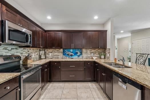 994 CELTIC CIRCLE, TARPON SPRINGS, FL 34689 — zdjęcie 4
