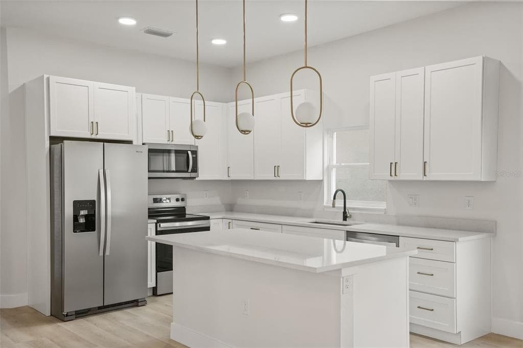 823 E MCDONALD AVENUE, EUSTIS, FL 32726 — zdjęcie 5