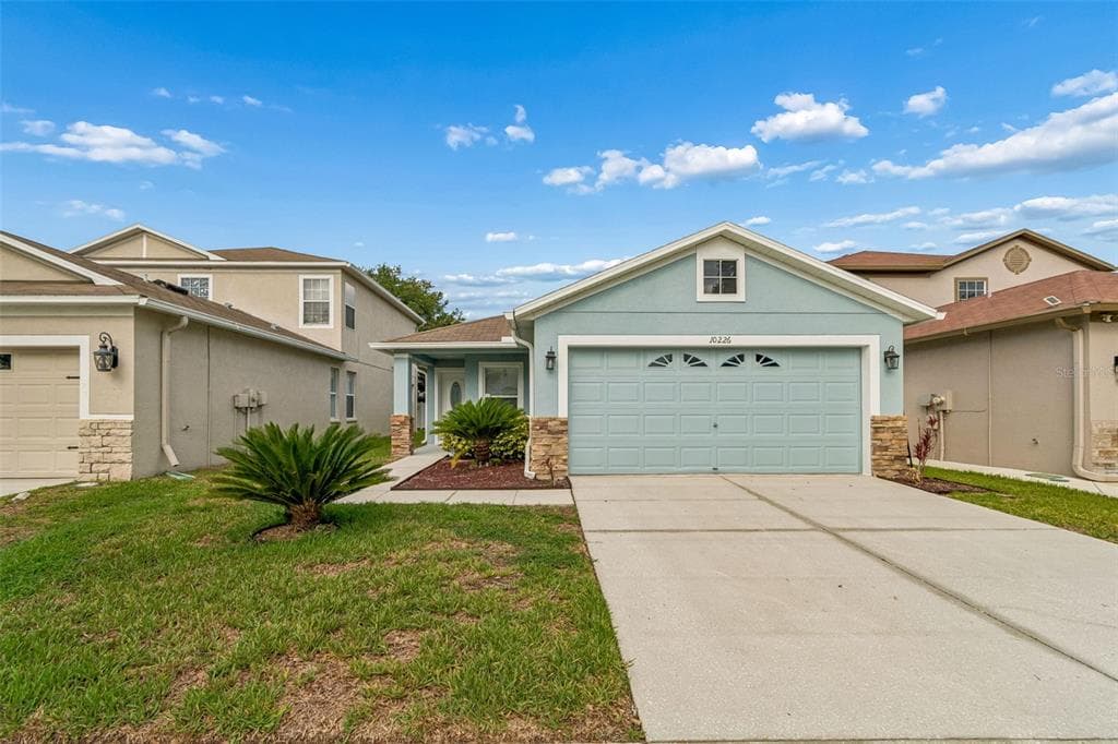 10226 PERTHSHIRE CIRCLE, LAND O LAKES, FL 34638