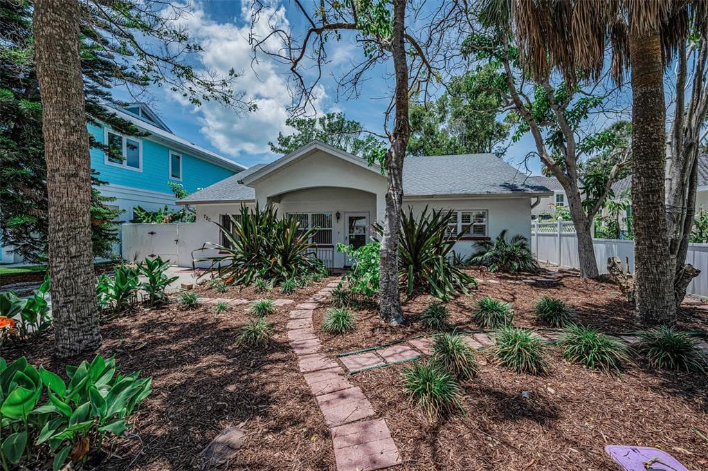 720 BRUCE AVENUE, CLEARWATER BEACH, FL 33767 — zdjęcie 2