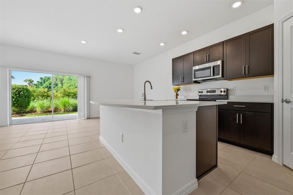 34202 POLACCA LANE, WESLEY CHAPEL, FL 33543 — zdjęcie 3