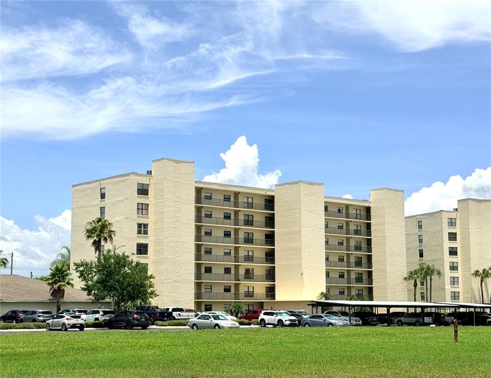 1000 COVE CAY DRIVE # 4D, CLEARWATER, FL 33760