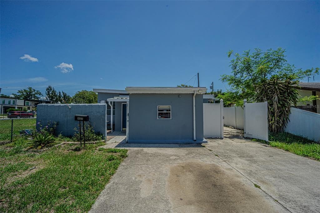 1627 28TH STREET N, ST PETERSBURG, FL 33713