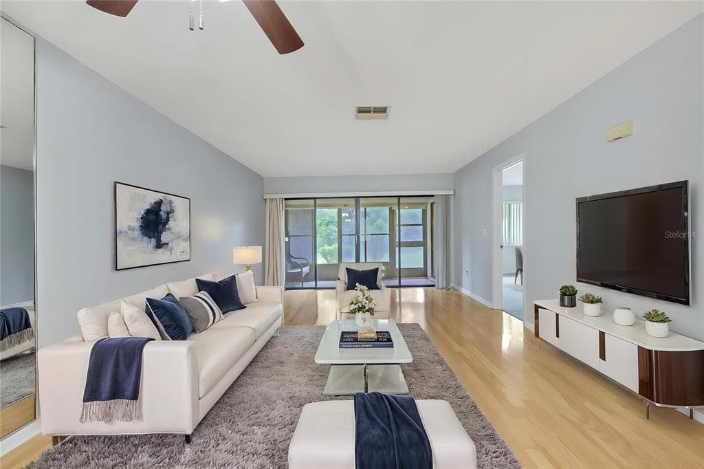 63 DOUGLAS STREET # 11, HOMOSASSA, FL 34446 — zdjęcie 2