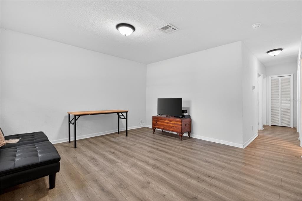 128 E 145TH AVENUE, TAMPA, FL 33613 — zdjęcie 5