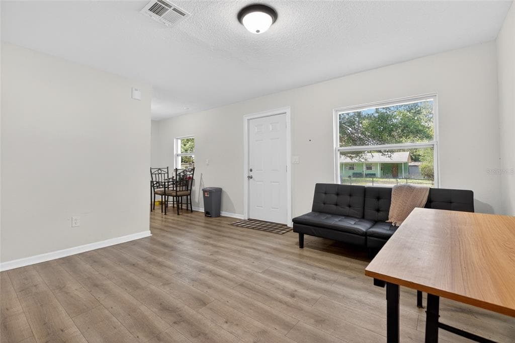 128 E 145TH AVENUE, TAMPA, FL 33613 — zdjęcie 4