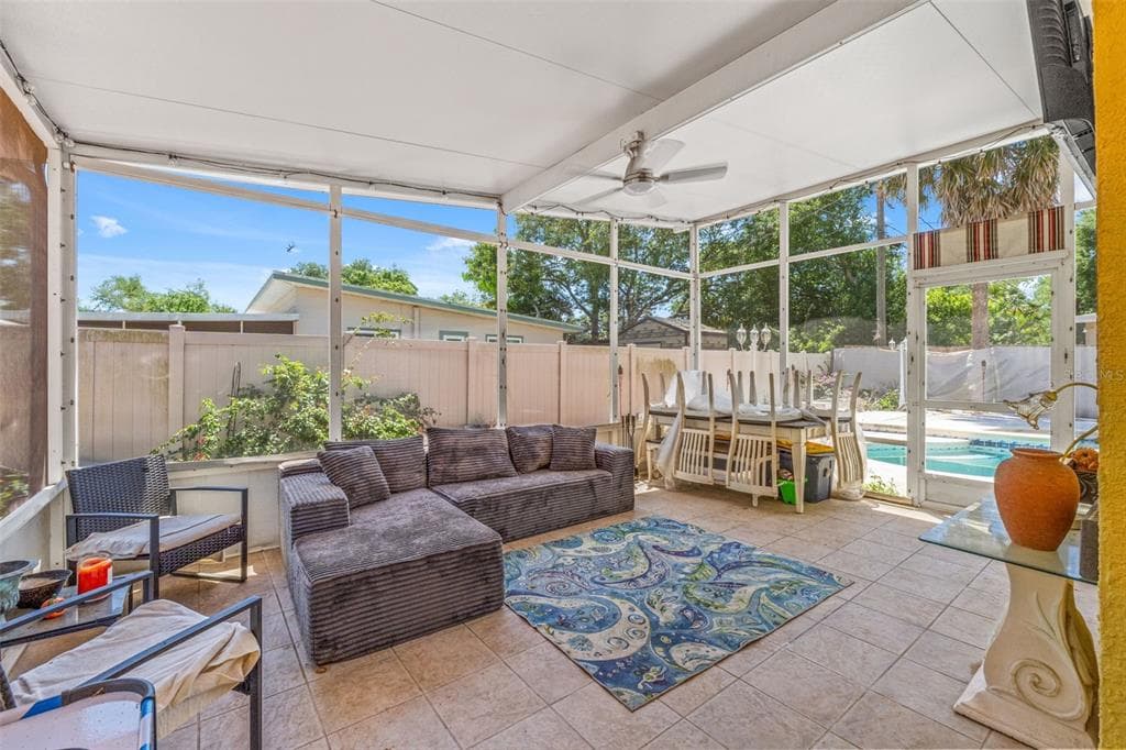 7300 11TH AVENUE N, ST PETERSBURG, FL 33710 — zdjęcie 3