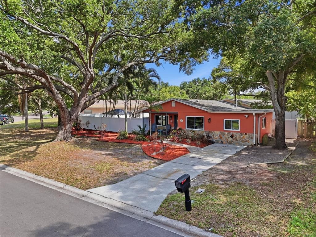 961 LEXINGTON DRIVE, DUNEDIN, FL 34698