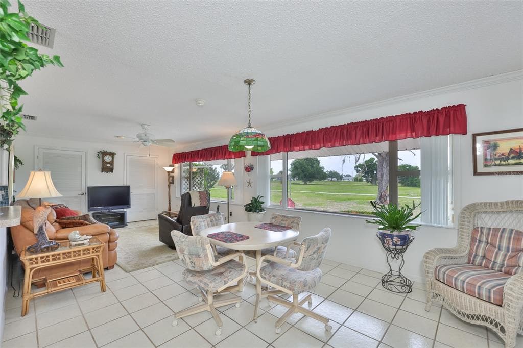 684 ALLEGHENY DRIVE, SUN CITY CENTER, FL 33573 — zdjęcie 4