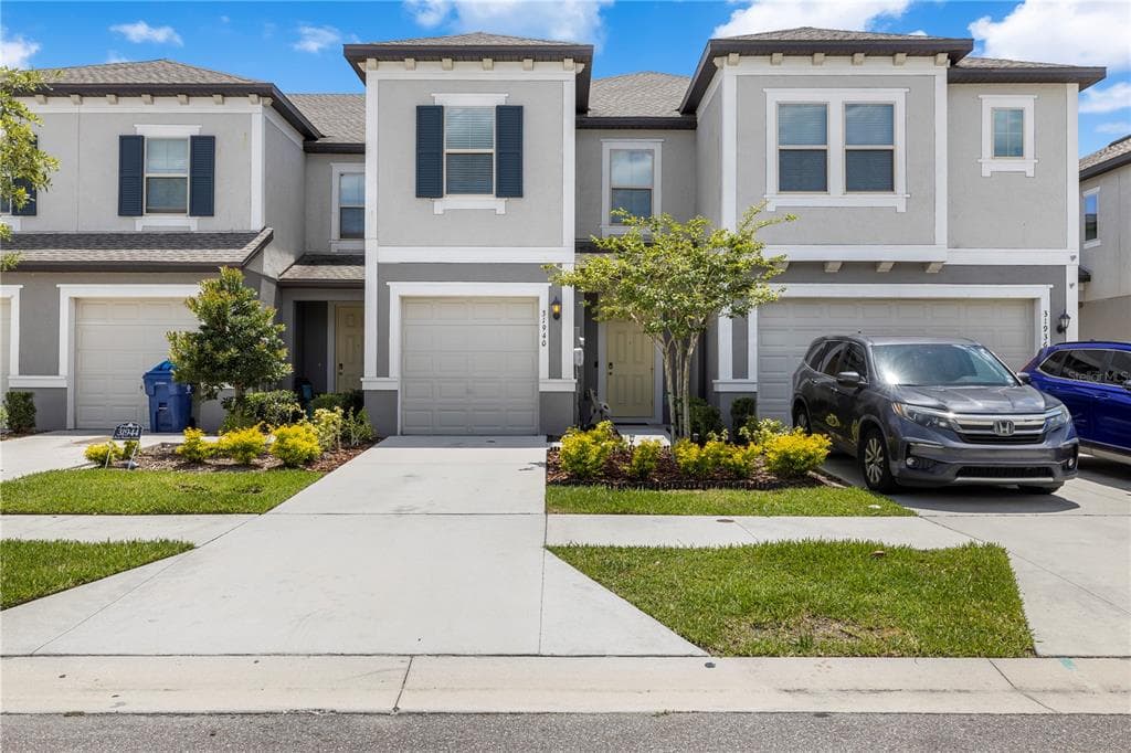 31940 BLUE PASSING LOOP, WESLEY CHAPEL, FL 33545
