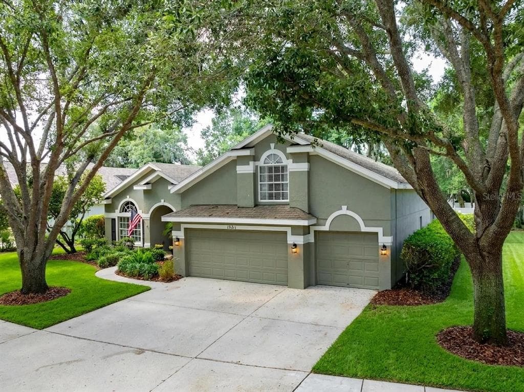 15211 MERLINGLEN PLACE, LITHIA, FL 33547
