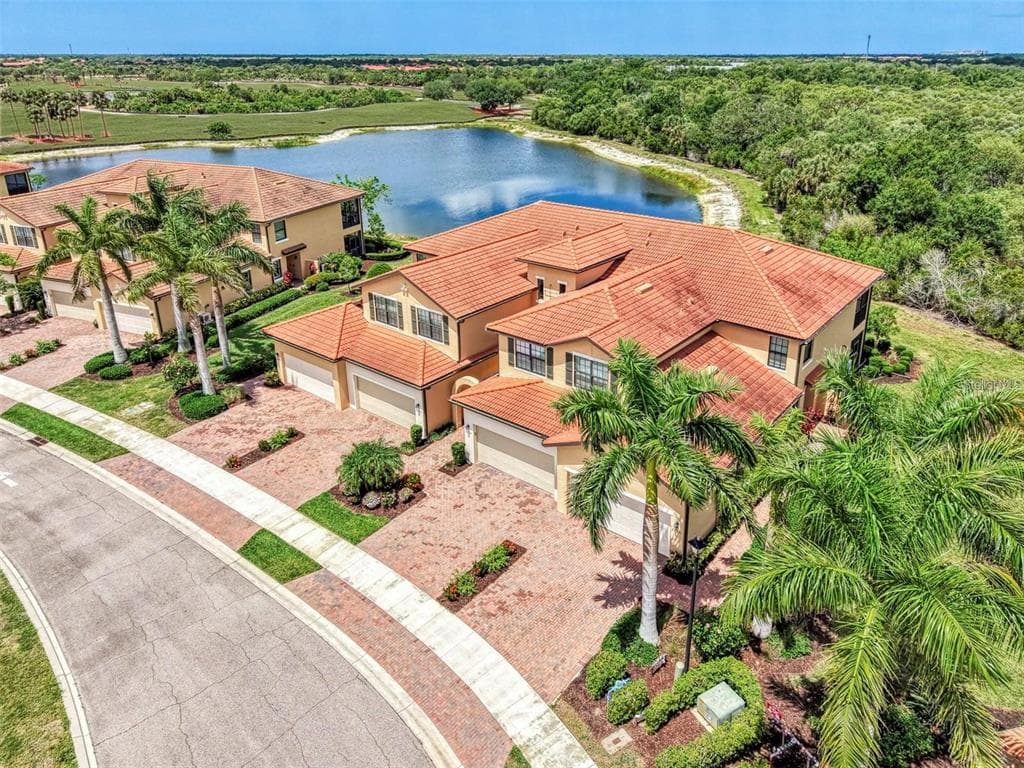 23321 AWABUKI DRIVE # 8-102, VENICE, FL 34293