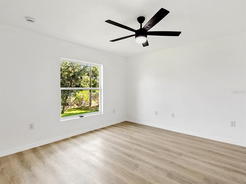 12168 GROSSPOINT AVENUE, PORT CHARLOTTE, FL 33981 — zdjęcie 3