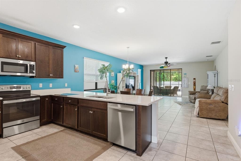 11632 WEAVER HOLLOW ROAD, NEW PORT RICHEY, FL 34654 — zdjęcie 4