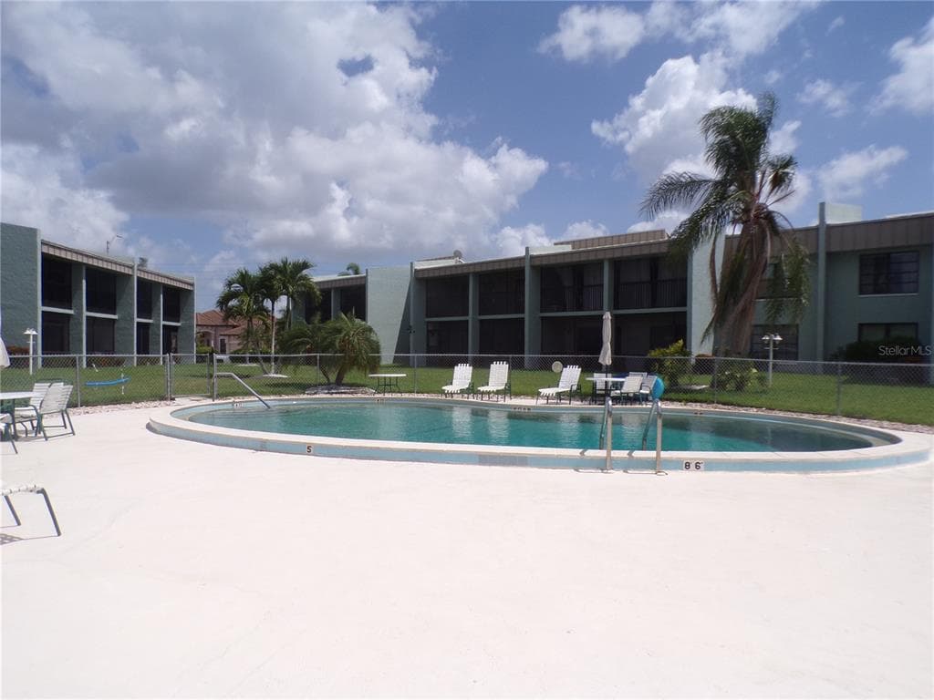 1461 AQUI ESTA DRIVE # B4, PUNTA GORDA, FL 33950 — zdjęcie 2