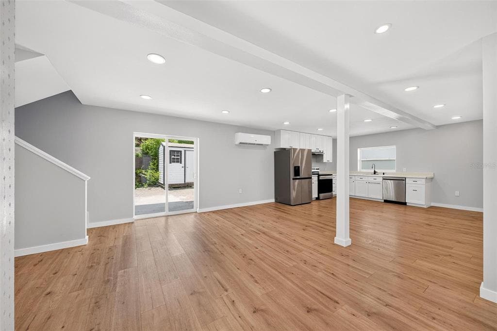 1099 GROVE AVENUE, MOUNT DORA, FL 32757 — zdjęcie 2