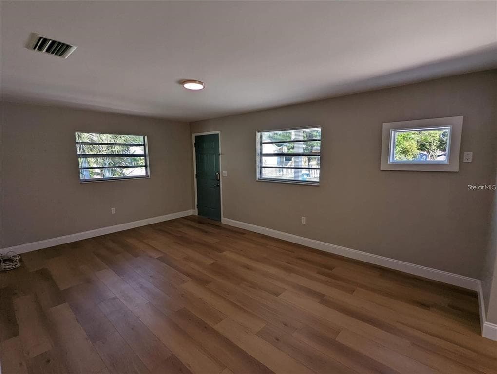 1920/1922 SPRINGTIME AVENUE, CLEARWATER, FL 33755 — zdjęcie 4