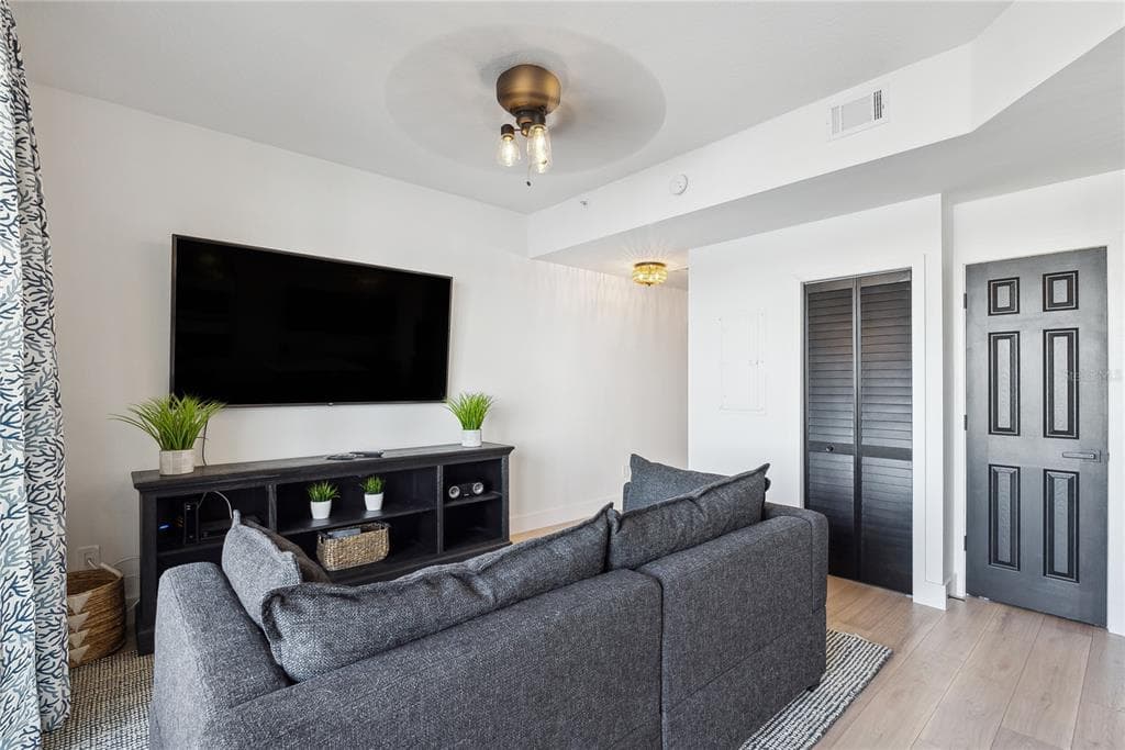 8800 BAY PINES BOULEVARD # 102, ST PETERSBURG, FL 33709 — zdjęcie 4