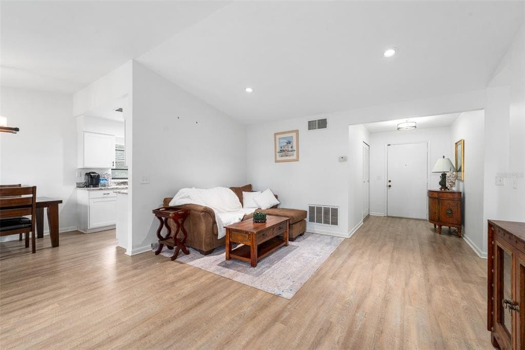 8127 SW 12TH PLACE, GAINESVILLE, FL 32607 — zdjęcie 5