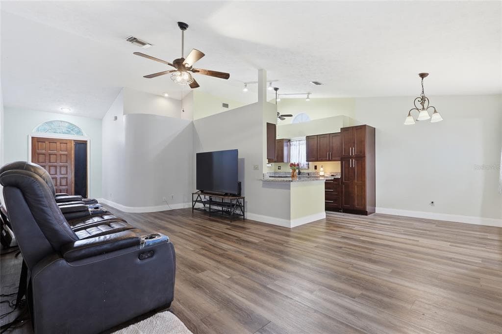 1405 E FRANCES AVENUE, PLANT CITY, FL 33563 — zdjęcie 3