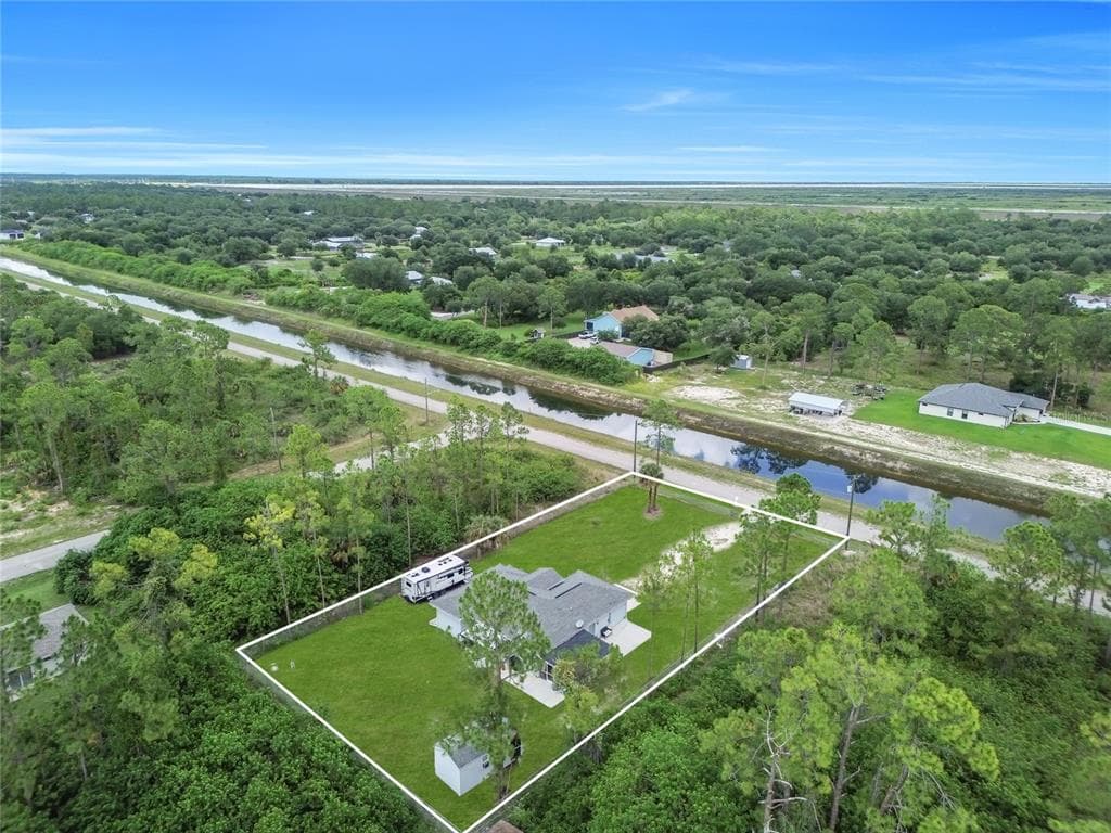 2021 HINES AVENUE, ALVA, FL 33920 — zdjęcie 5