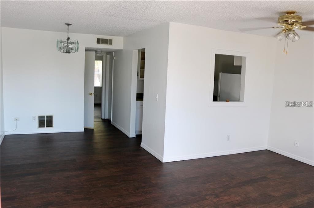 9101 W HILLSBOROUGH AVENUE # I207, TAMPA, FL 33615 — zdjęcie 4