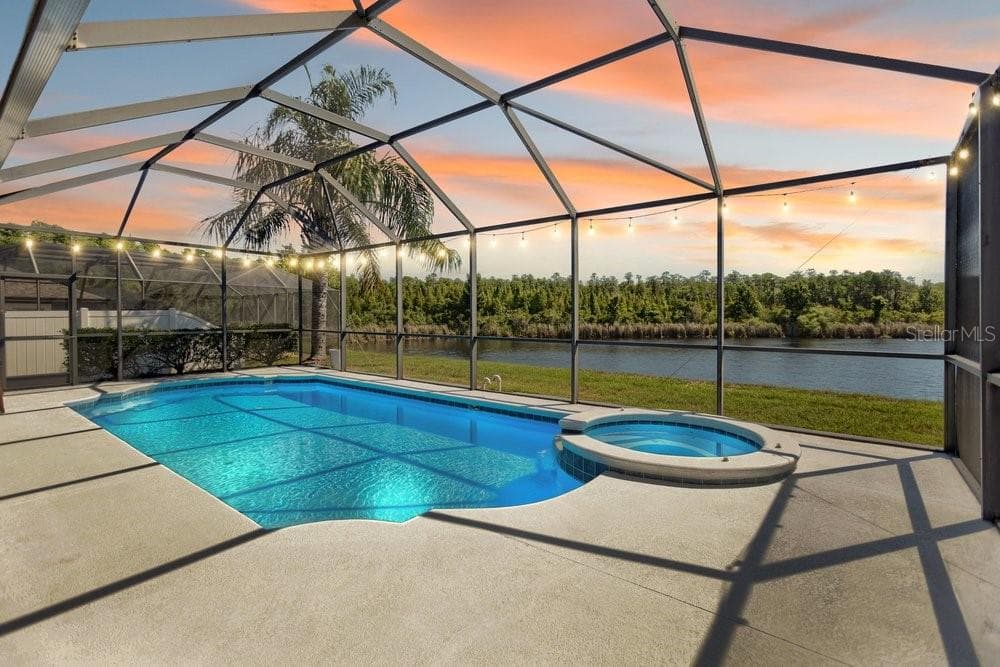 8758 CRYSTAL CREEK COURT, LAND O LAKES, FL 34638 — zdjęcie 2