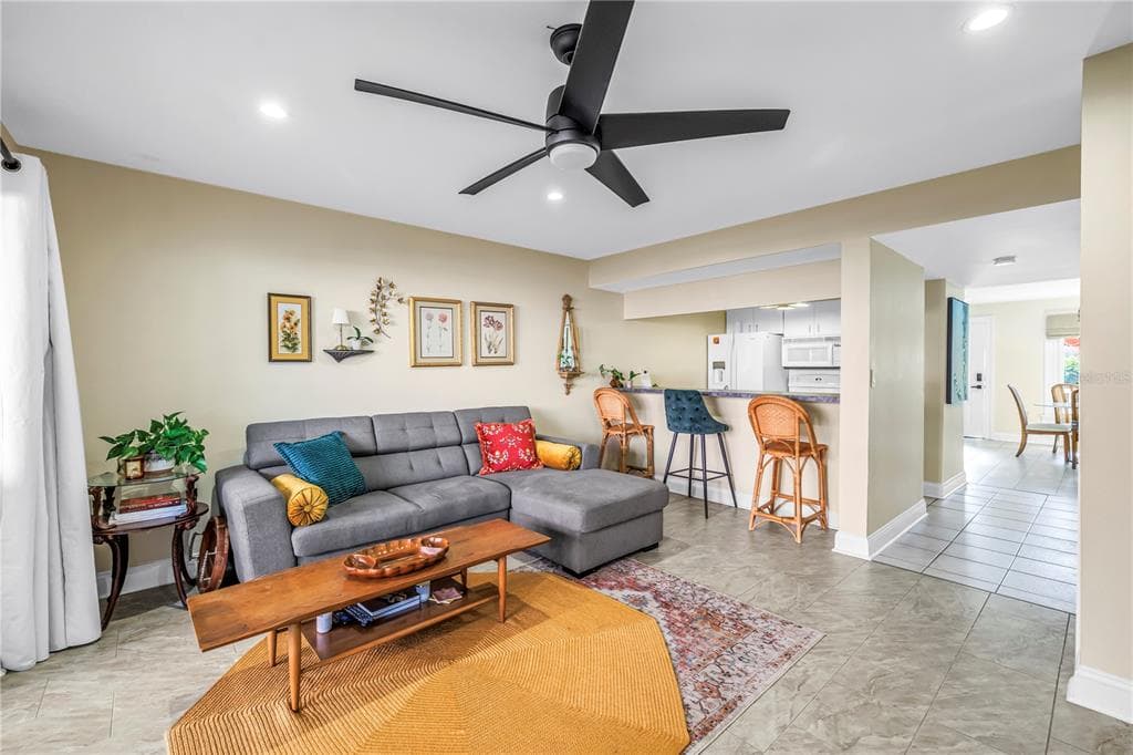 3595 41ST LANE S # D, ST PETERSBURG, FL 33711 — zdjęcie 5
