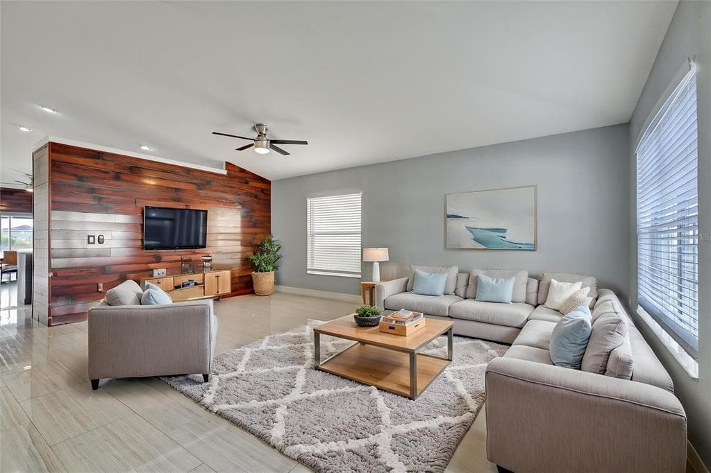 8105 TAR HOLLOW DRIVE, GIBSONTON, FL 33534 — zdjęcie 3